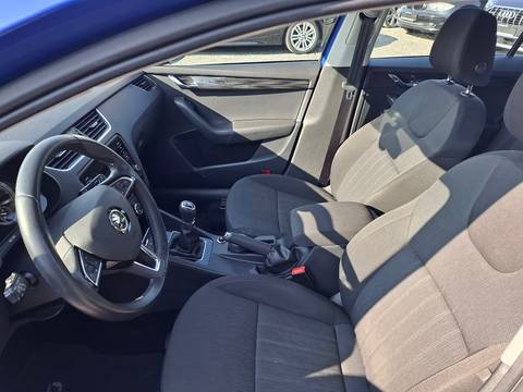 2019 Škoda Octavia — sličica 12