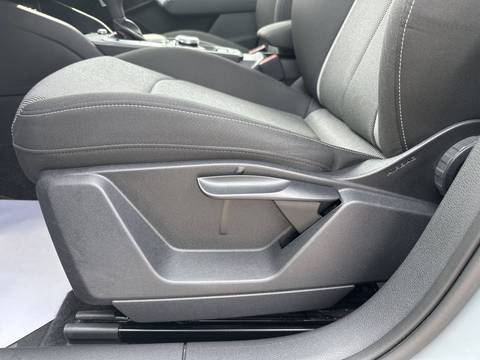 2023 Audi Q2 — sličica 24
