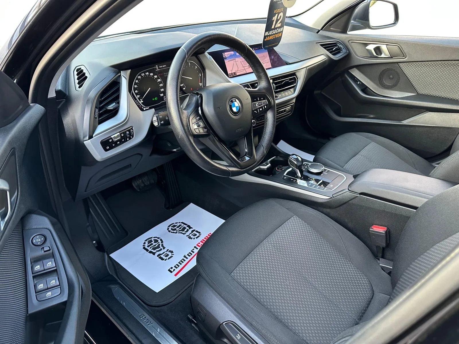 2021 BMW Serija 1 — fotografija 15