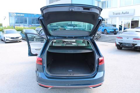 2020 Volkswagen Passat Variant — sličica 9