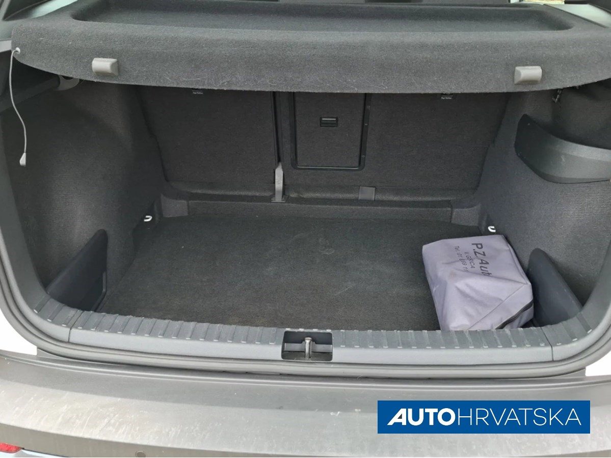2019 Škoda Karoq — fotografija 18