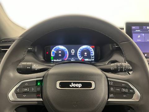 2023 Jeep Compass — sličica 16