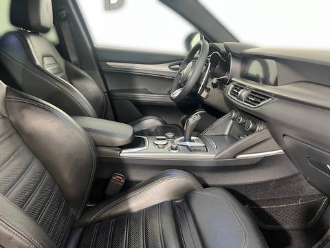 2021 Alfa Romeo Stelvio — sličica 22