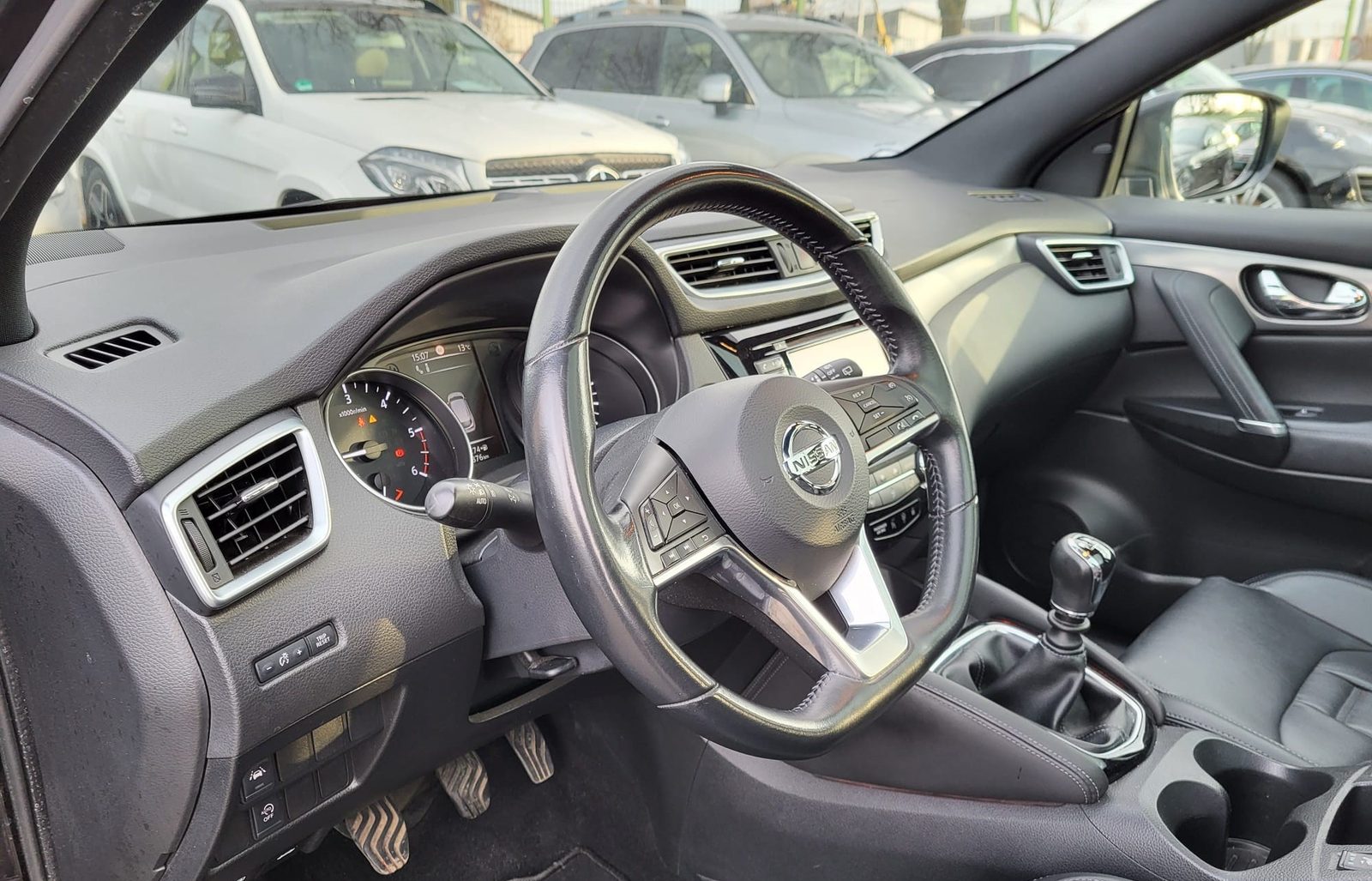 2017 Nissan Qashqai — fotografija 9