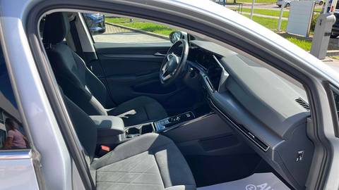 2023 Volkswagen Golf — sličica 9