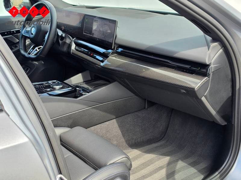 2024 BMW Serija 5 M Sport Pro — fotografija 6