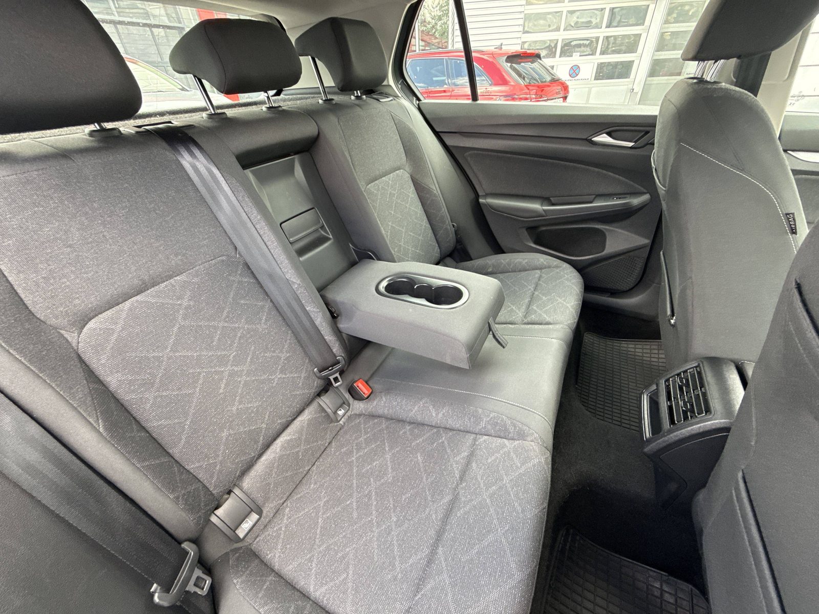 2024 Volkswagen Golf — fotografija 19