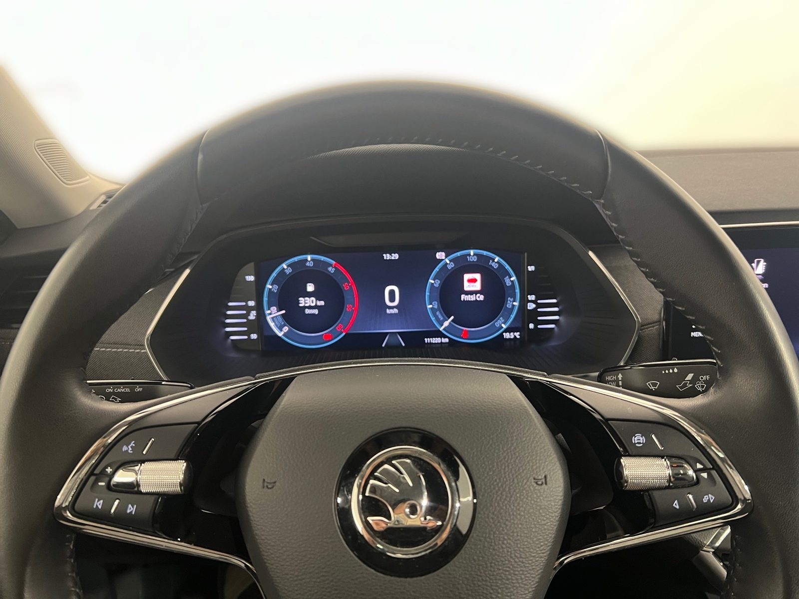 2023 Škoda Octavia — fotografija 16