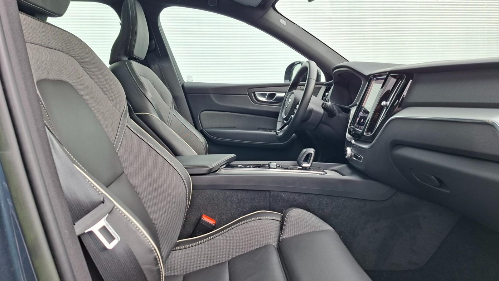 2022 Volvo XC60 — fotografija 8
