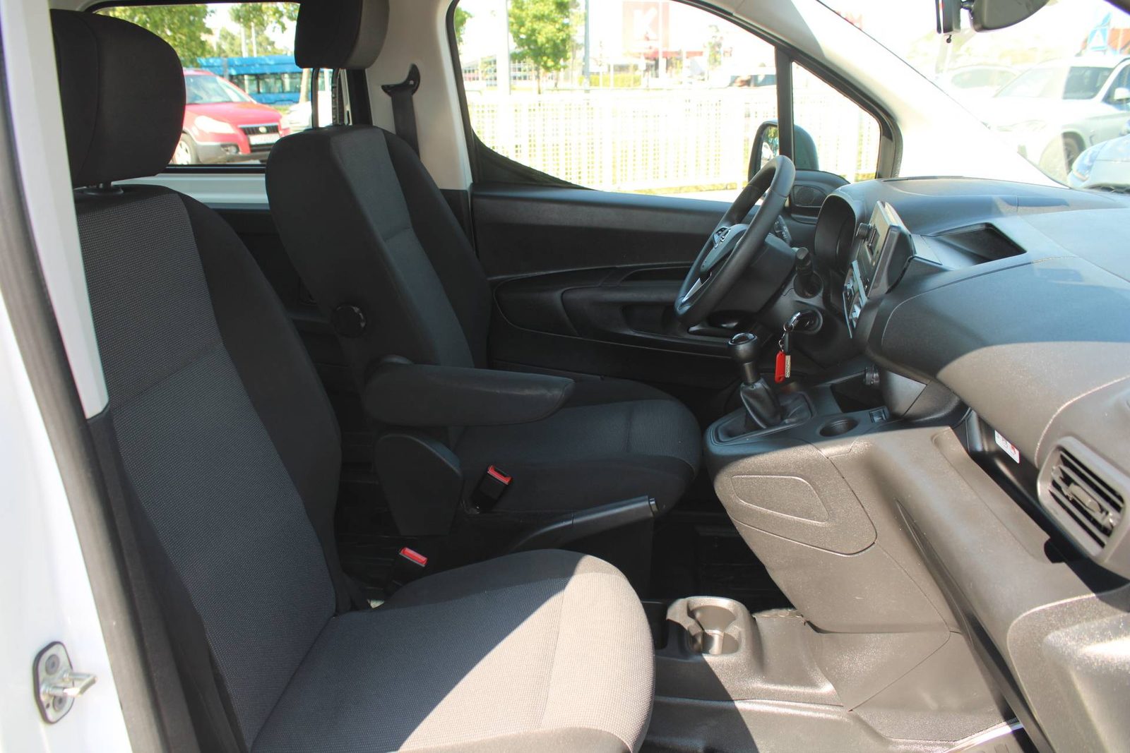 2021 Opel Combo — fotografija 12