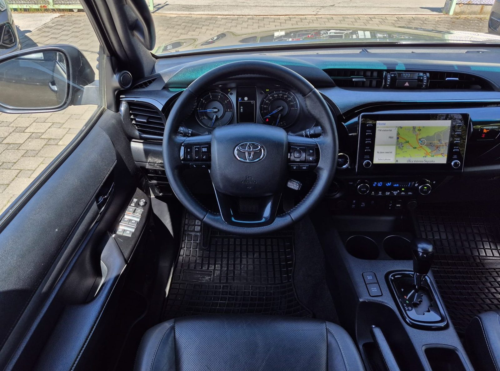 2021 Toyota Hilux — fotografija 14