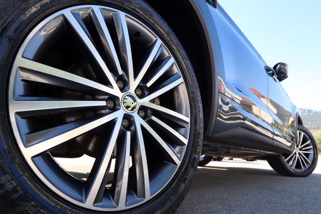 2020 Škoda Kodiaq Laurin & Klement — fotografija 22