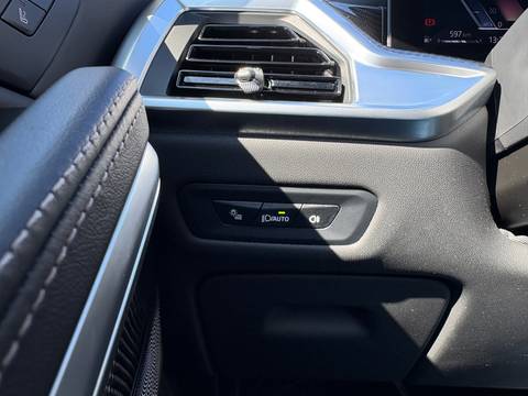 2025 BMW X6 — sličica 25