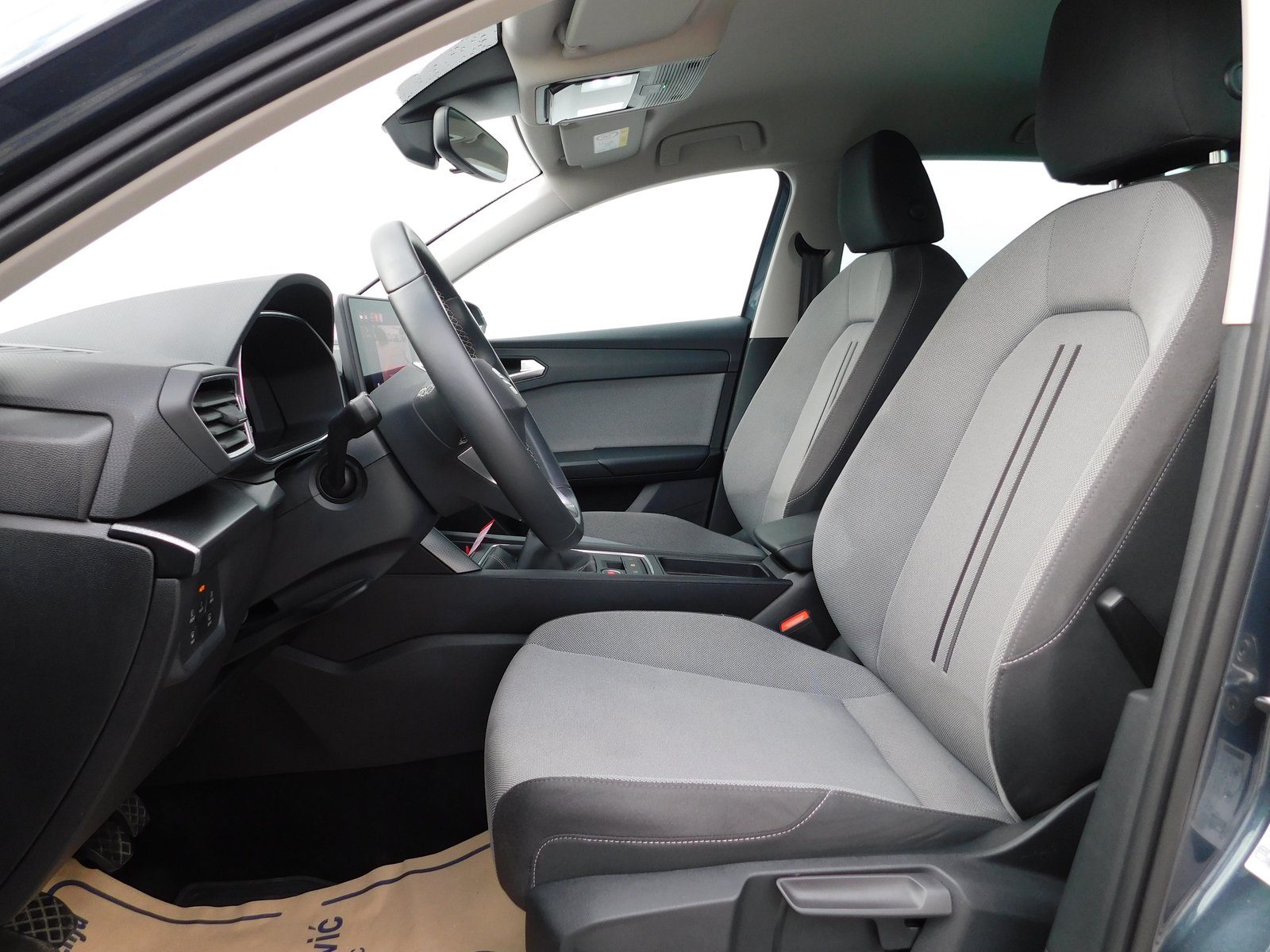 2025 Seat Leon — fotografija 8