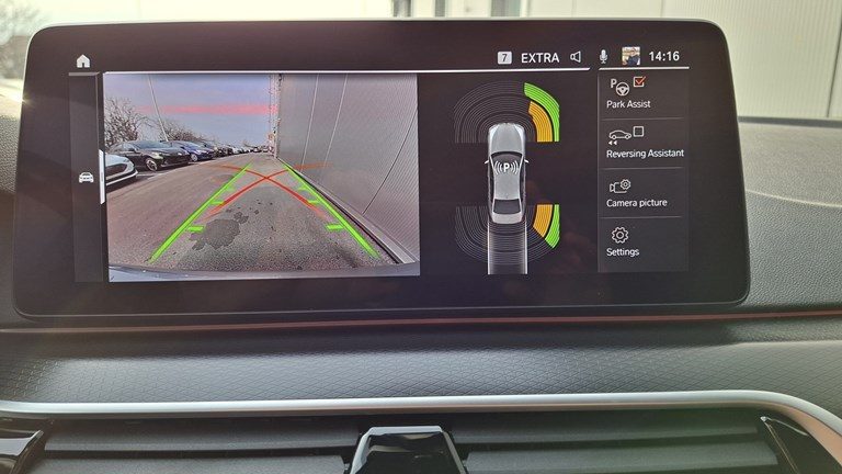 2023 BMW Serija 5 — fotografija 8