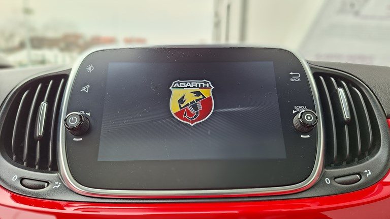 2020 Fiat Abarth — fotografija 13