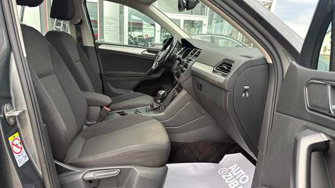 2017 Volkswagen Tiguan — sličica 9