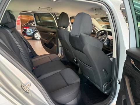 2022 Škoda Octavia Combi — sličica 24