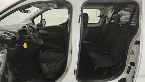 2023 Opel Combo — sličica 9