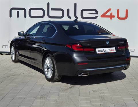 2022 BMW Serija 5 — sličica 3