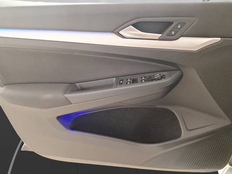 2022 Volkswagen Golf — sličica 9