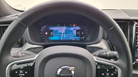 2022 Volvo XC60 — sličica 13