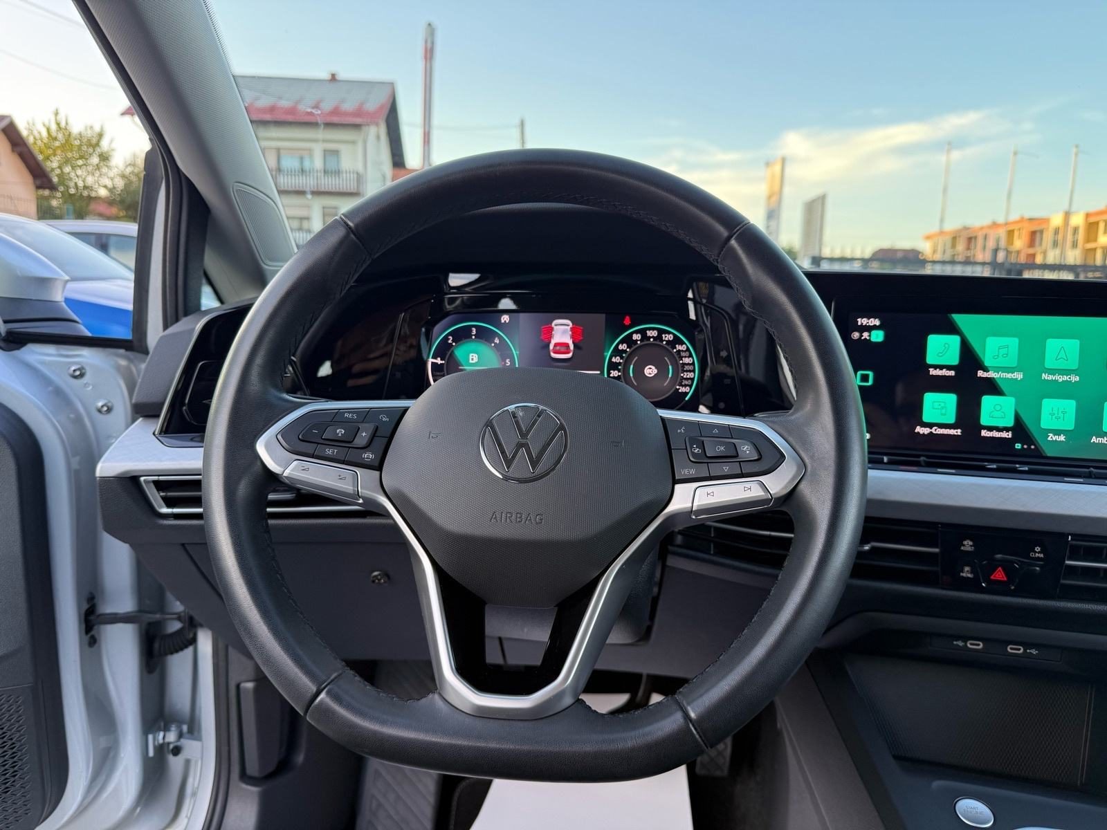 2023 Volkswagen Golf — fotografija 17