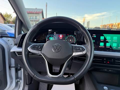 2023 Volkswagen Golf — sličica 17
