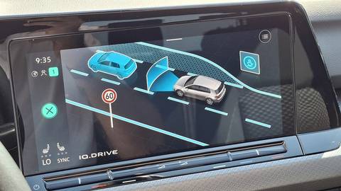 2022 Volkswagen Golf — sličica 10