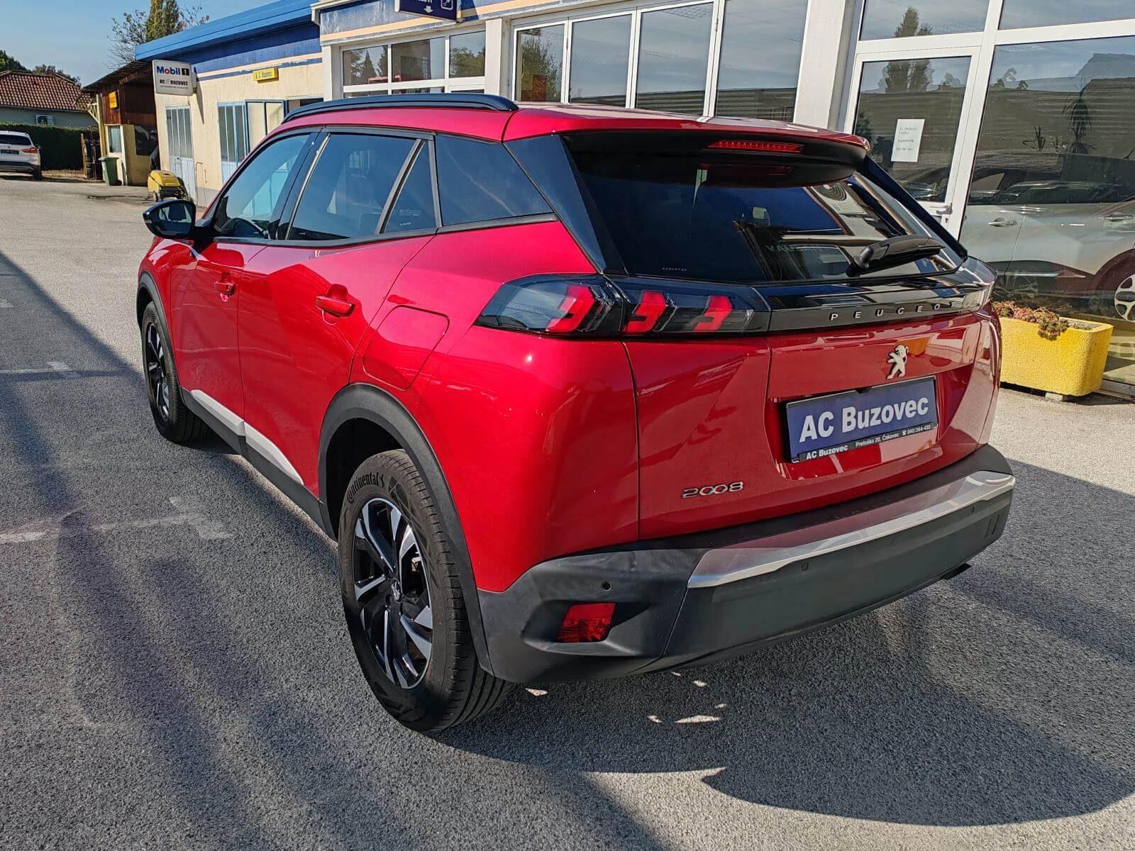 2022 Peugeot 2008 — fotografija 3