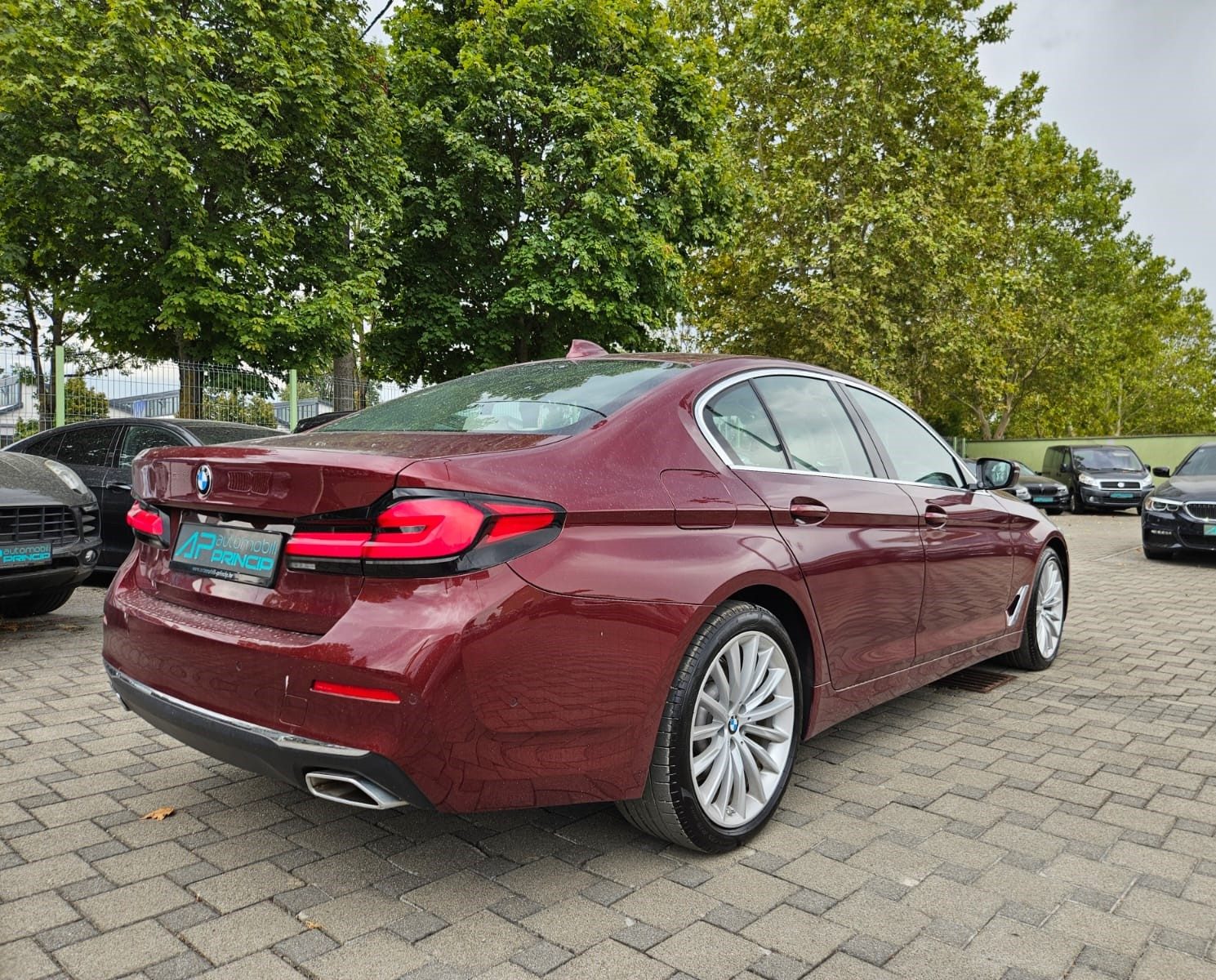 2023 BMW Serija 5 — fotografija 6