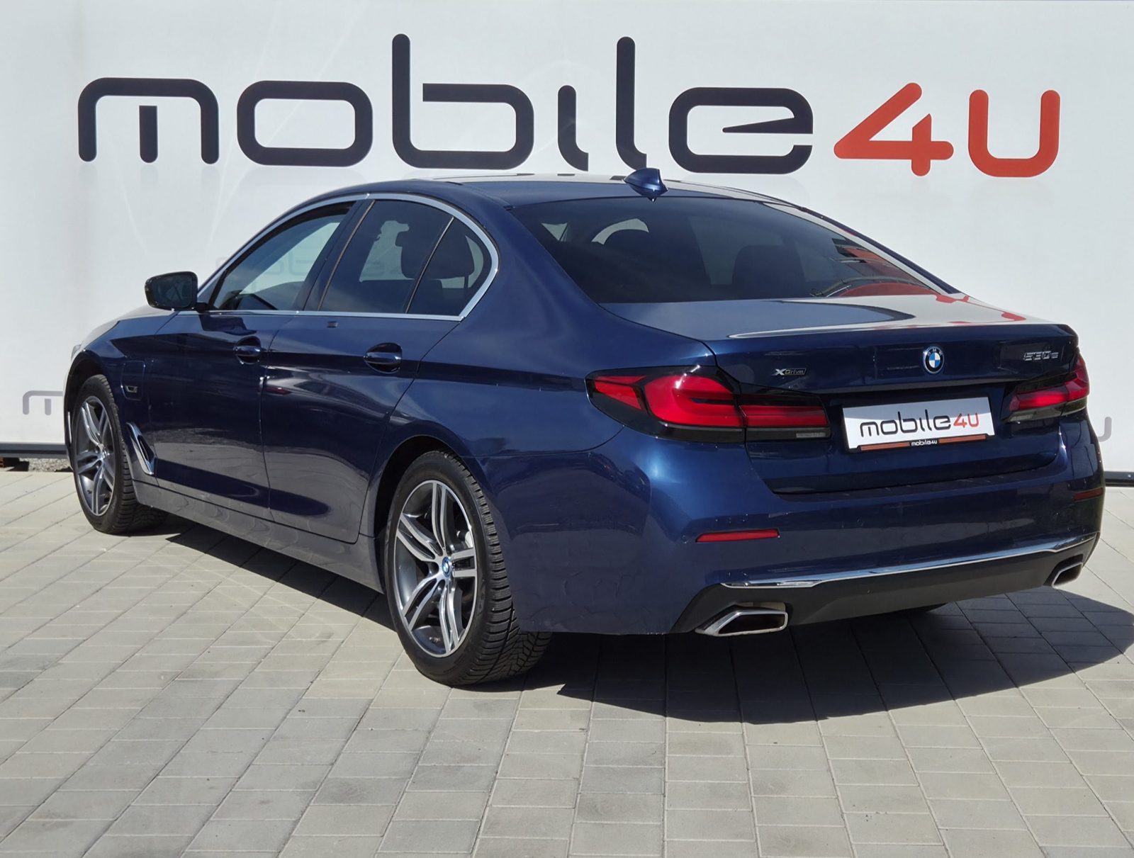2021 BMW Serija 5 — fotografija 3