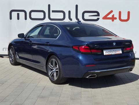 2021 BMW Serija 5 — sličica 3