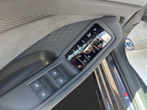 2025 Audi A6 Avant S line — sličica 22