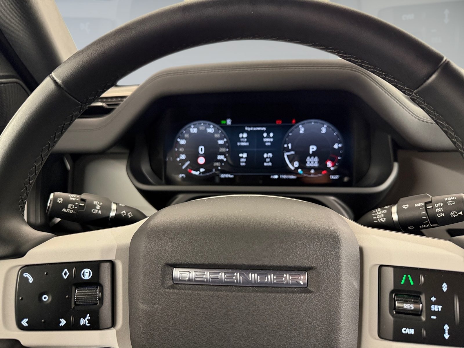 2024 Land Rover Defender — fotografija 16