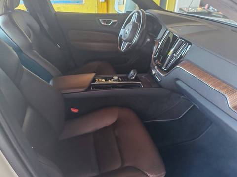2020 Volvo XC60 — sličica 15