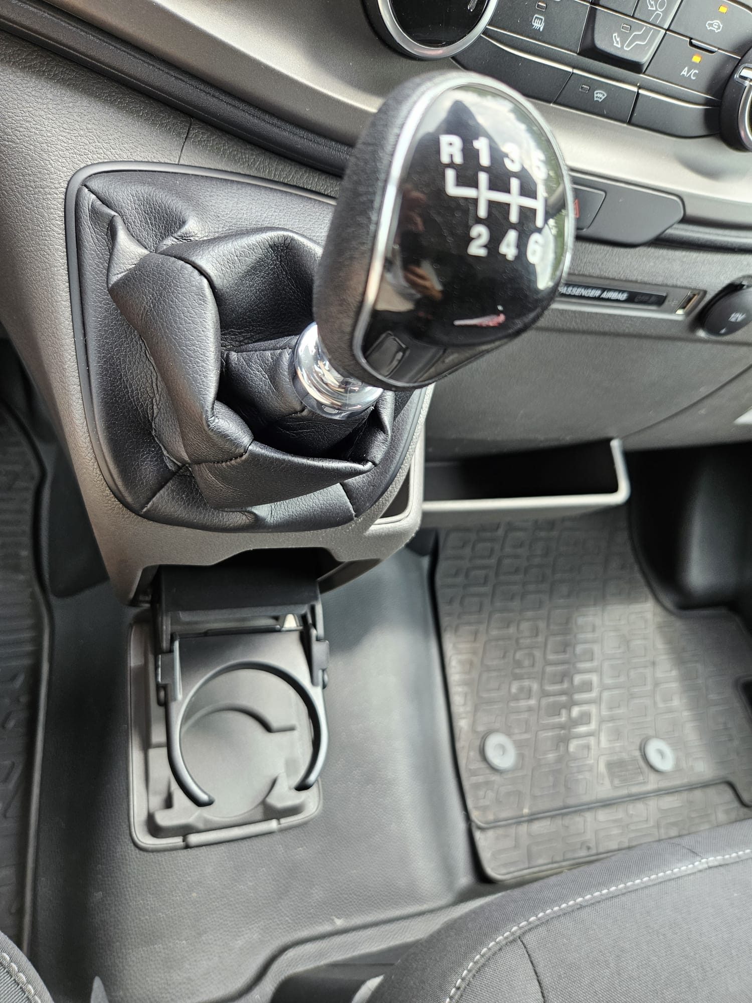 2022 Ford Transit — fotografija 18