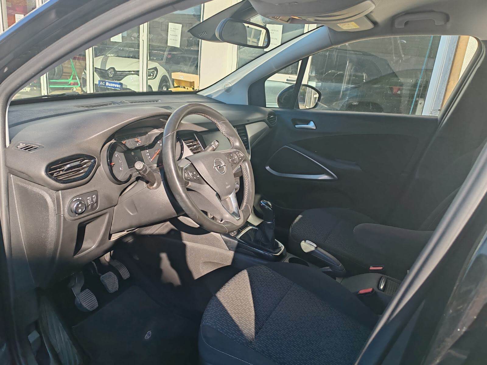 2017 Opel Crossland — fotografija 12