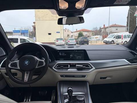 2022 BMW X5 — sličica 19