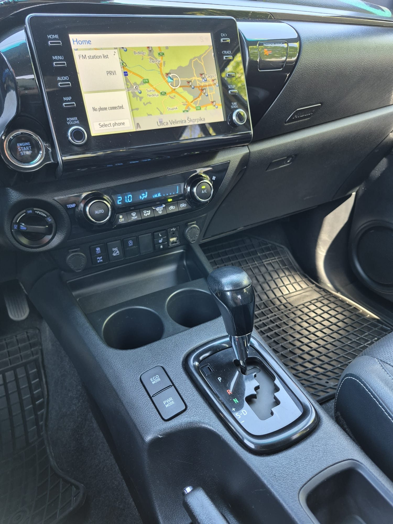 2021 Toyota Hilux — fotografija 19