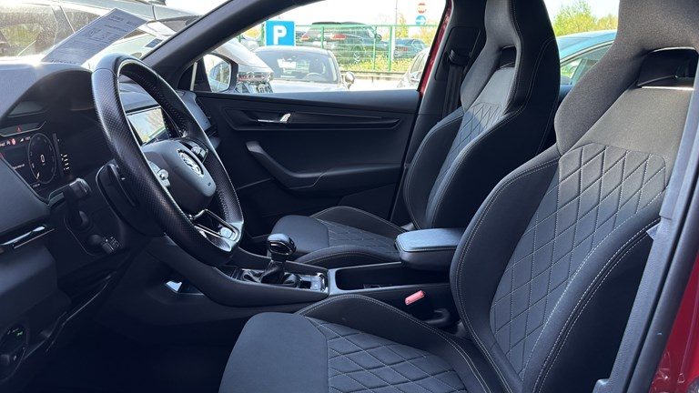 2021 Škoda Karoq — fotografija 6