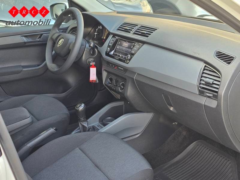 2021 Škoda Fabia — fotografija 6