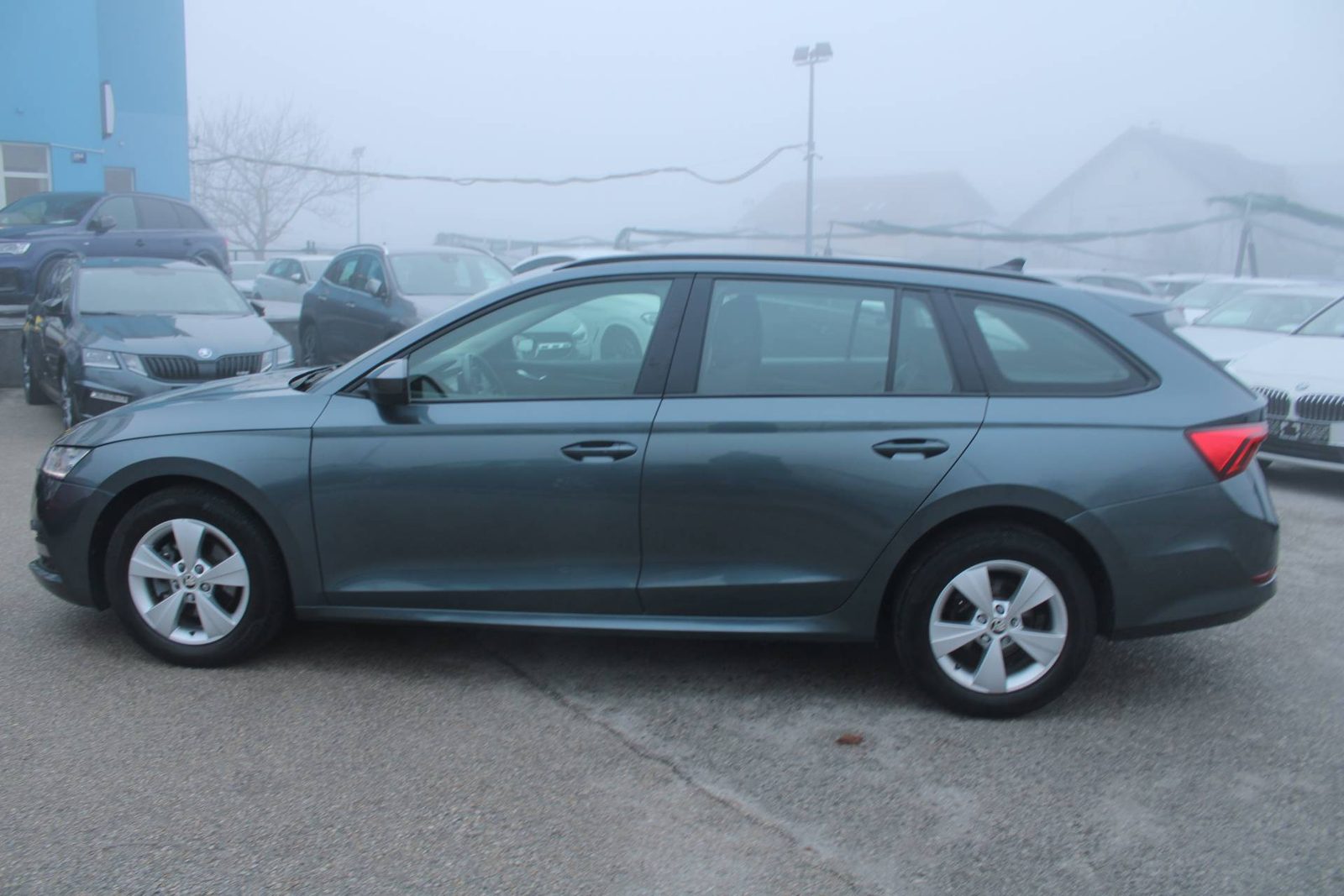 2021 Škoda Octavia Combi — fotografija 8