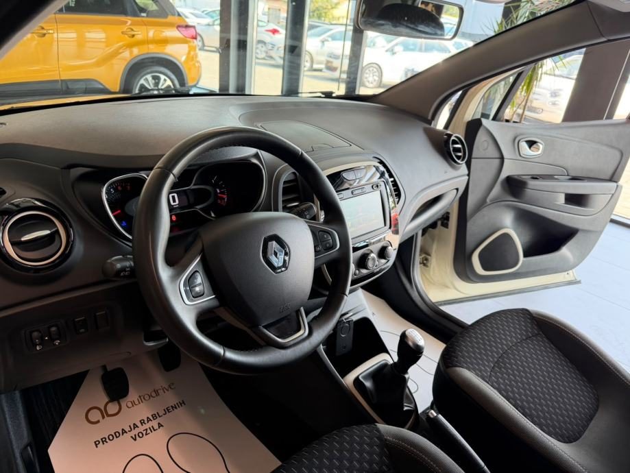 2019 Renault Captur — fotografija 15