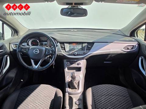 2019 Opel Astra — sličica 8