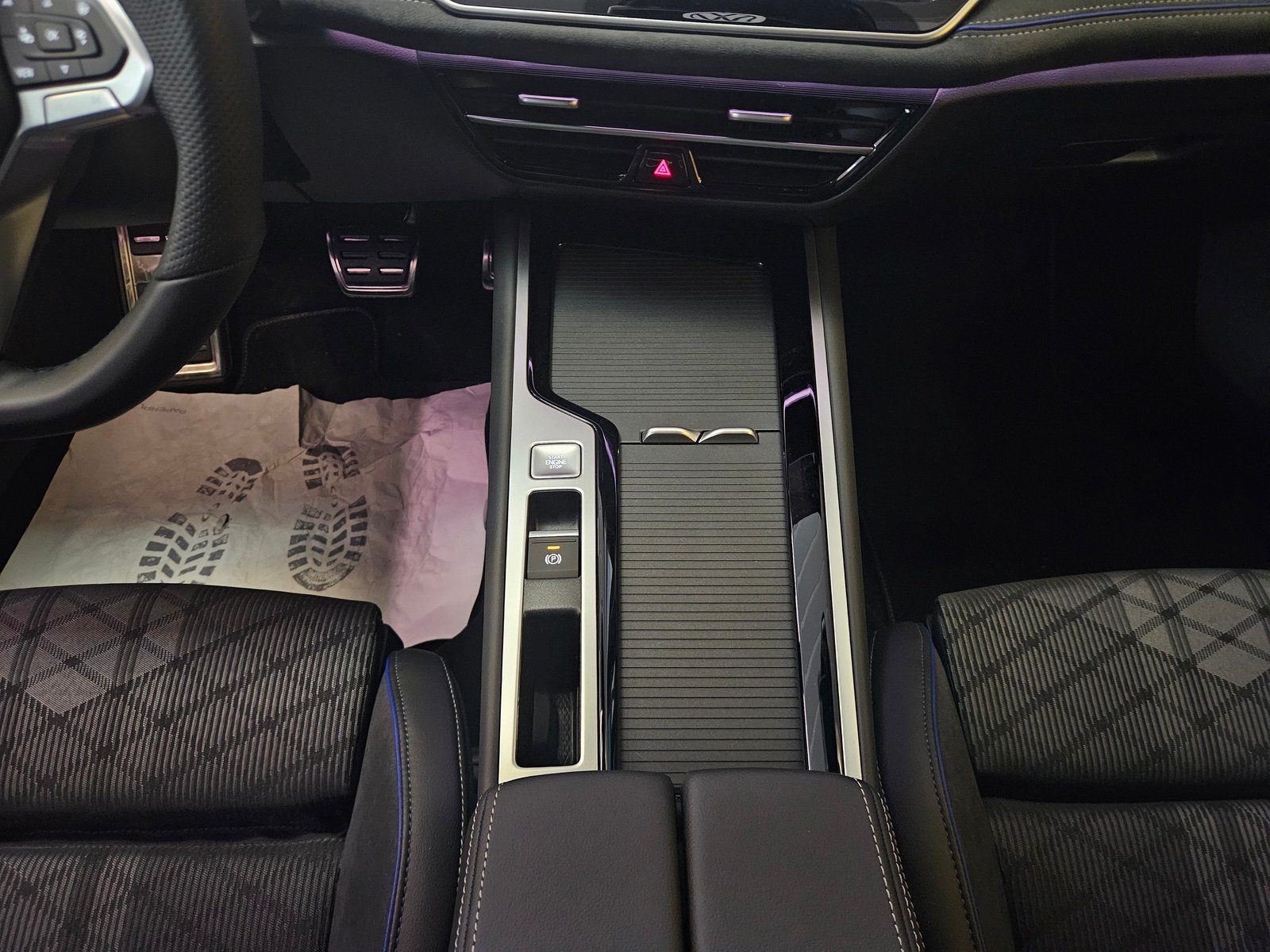 2026 Volkswagen Passat R-Line — fotografija 18