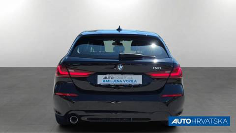 2022 BMW Serija 1 — sličica 6