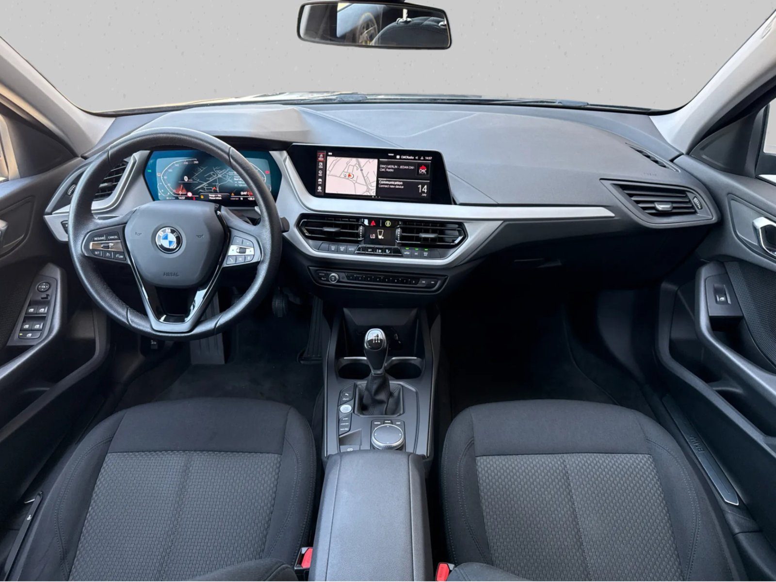 2022 BMW Serija 1 — fotografija 9