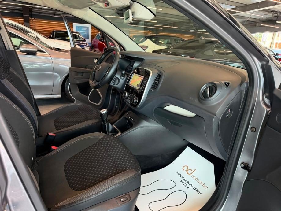 2019 Renault Captur — fotografija 20