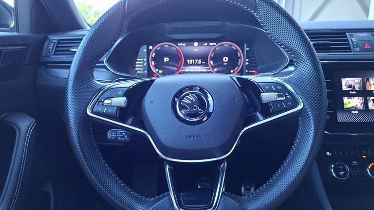2023 Škoda Superb — fotografija 22